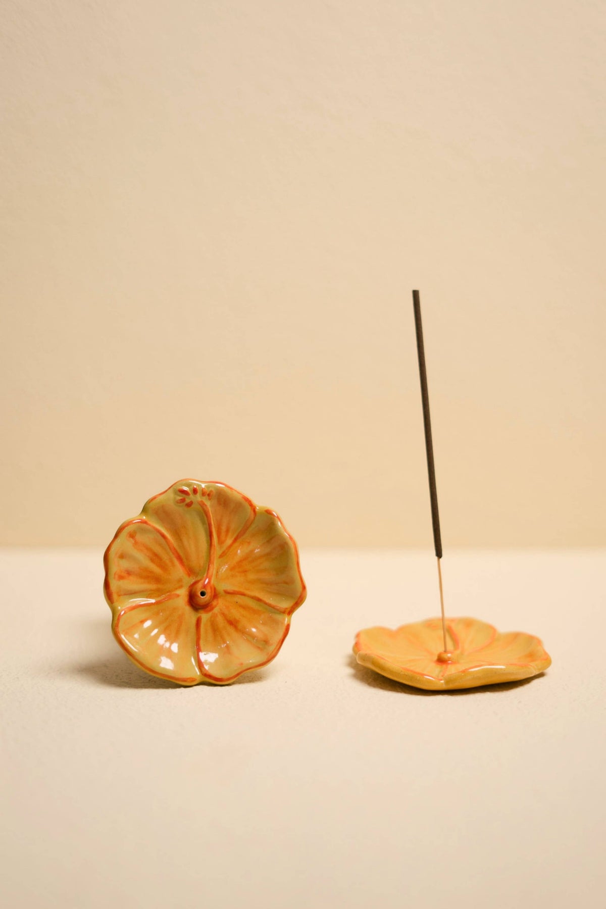 THE HIBISCUS INCENSE HOLDER | GOLDEN YELLOW by In Time Incense